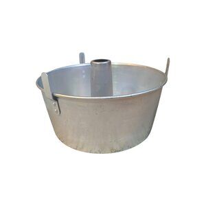 Vintage Mirro 10x4 1/2" Aluminum Footed Angel Food Cake Pan